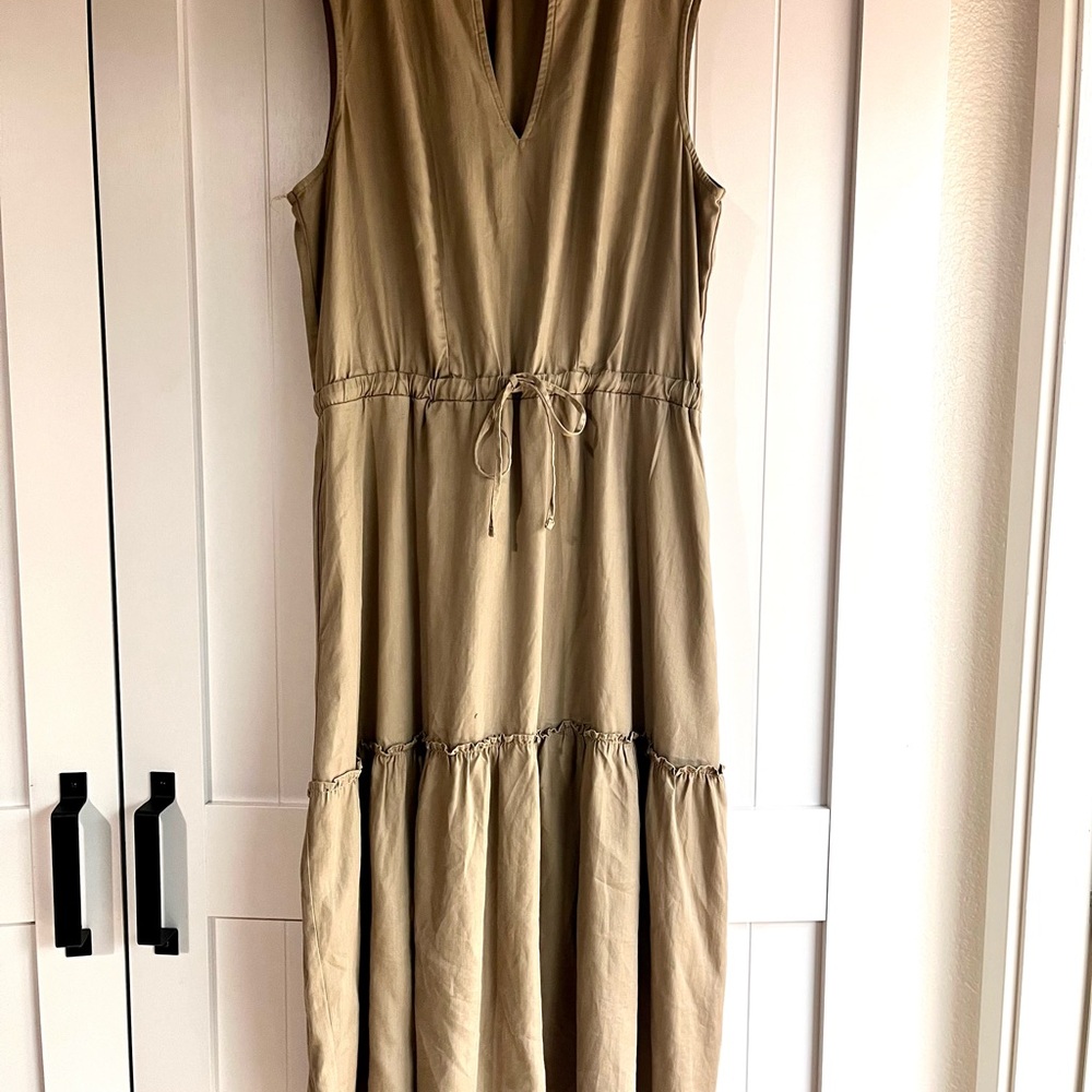 Lands' End Sleeveless V-Neck Tie-Waist Tiered Maxi Dress in Khaki